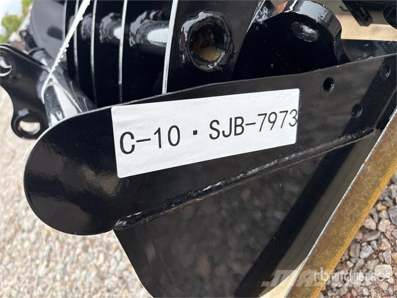 Quantity of (8) VICSEC VCA-8 Mini Excavator Attac Outros componentes