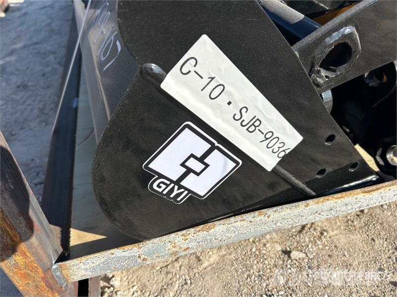 Quantity of (8) VICSEC VCA-8 Mini Excavator Attac 其他组件
