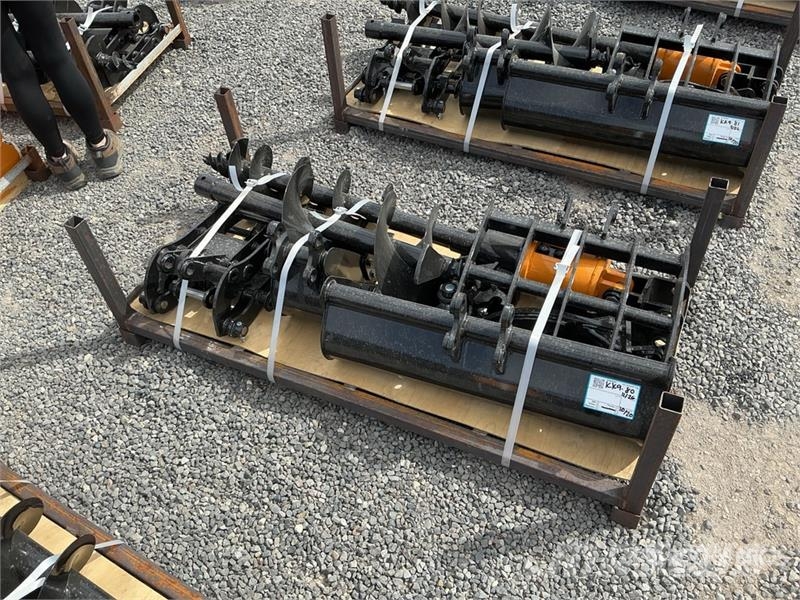 Quantity of (8) VICSEC VCA-8 Mini Excavator Attac 其他组件