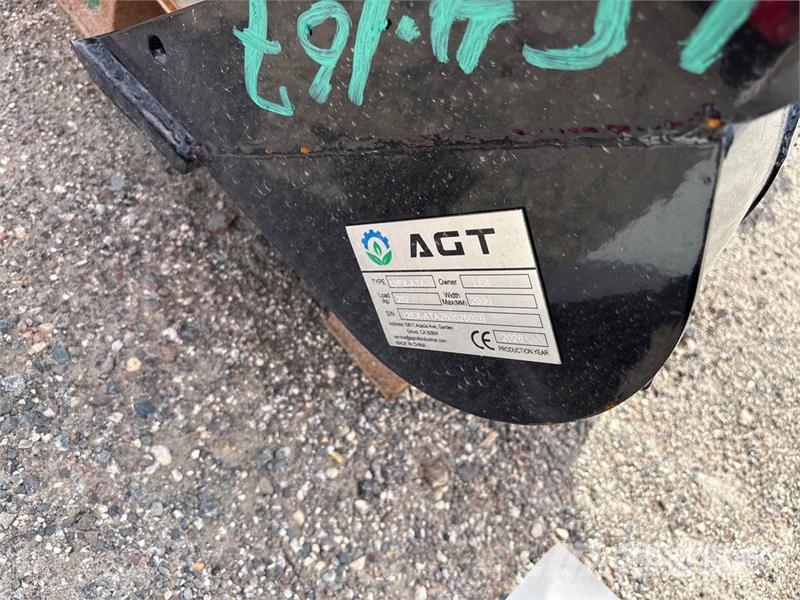 Quantity of (9) AGT 12EX-ATA Mini Excavator Attac 기타 부품