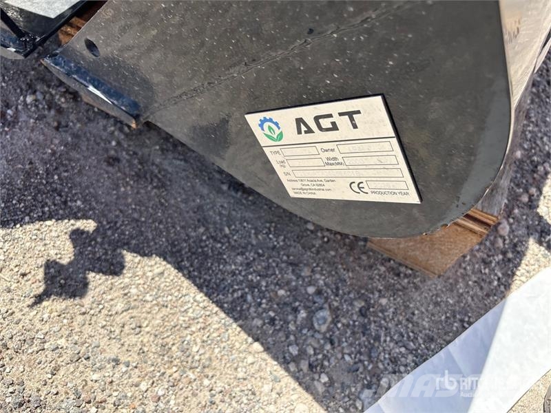Quantity of (9) AGT 12EX-ATA Mini Excavator Attac 기타 부품
