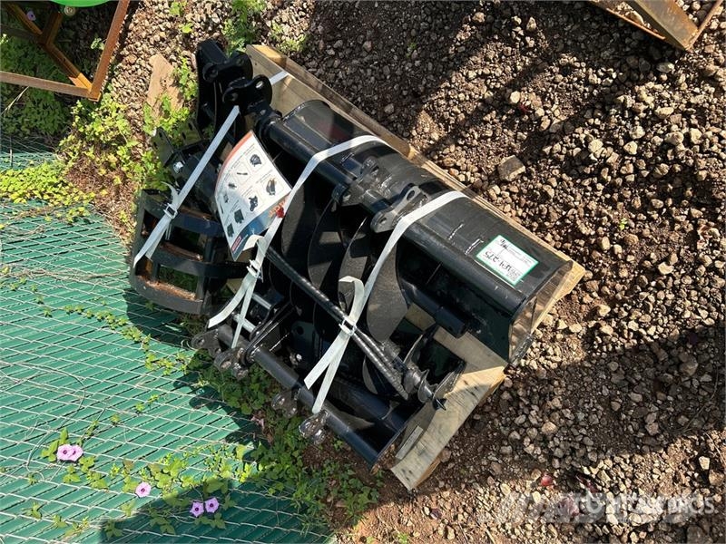 Quantity of (9) AGT 12EX-ATA Mini Excavator Attac その他部品