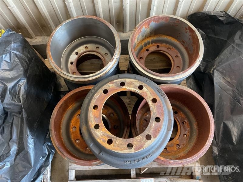  Quantity of (9) Brake Drums Transport - Inne