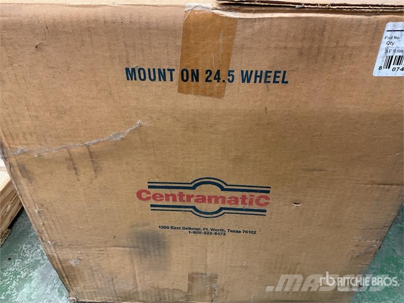 Quantity of (9) Centramatic Wheel Balancers Коммерческий транспорт - Другие