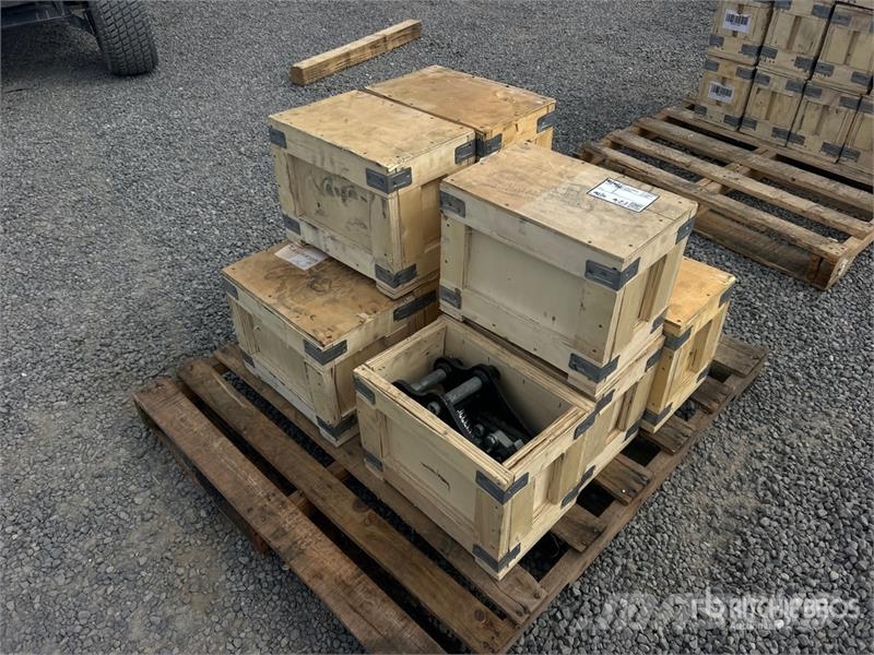 Quantity of (9) Mini Excavator Coupler (Unused) Hitre spojke