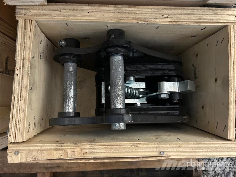 Quantity of (9) Mini Excavator Coupler (Unused) Hitre spojke
