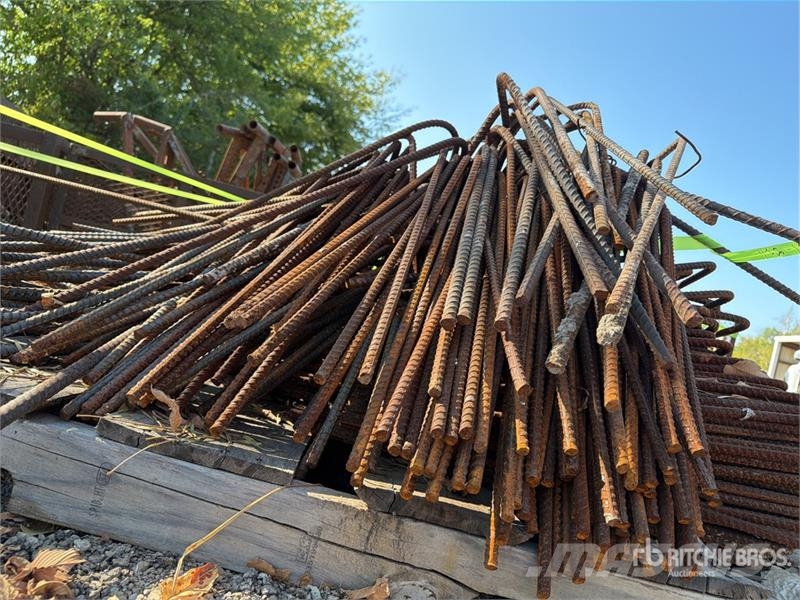  Quantity of (9) Pallets of 9 pallets of pre bent r Costruzioni - Altro