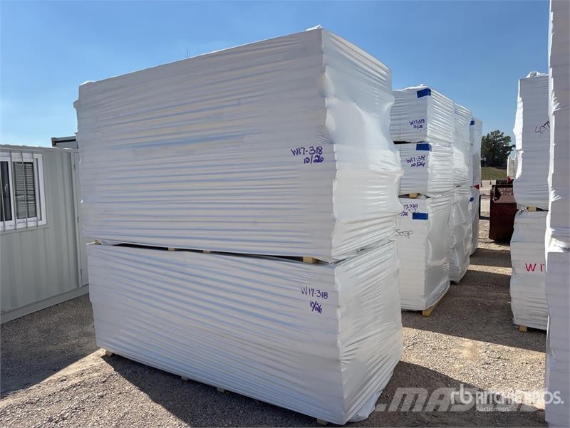  Quantity of (9) Pallets of 96 in x 48 in Polyiso I Αναβατόρια και ανυψωτήρες υλικών