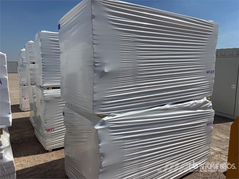 Quantity of (9) Pallets of 96 in x 48 in Polyiso I Αναβατόρια και ανυψωτήρες υλικών