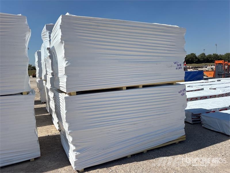 Quantity of (9) Pallets of 96 in x 48 in Polyiso I Utovorne dizalice, vitla i liftovi za materijal
