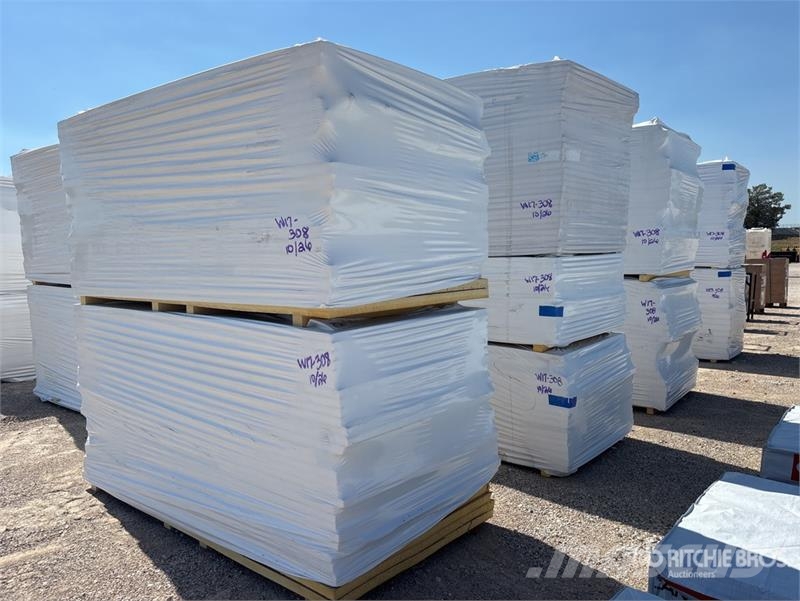 Quantity of (9) Pallets of 96 in x 48 in Polyiso I Utovorne dizalice, vitla i liftovi za materijal