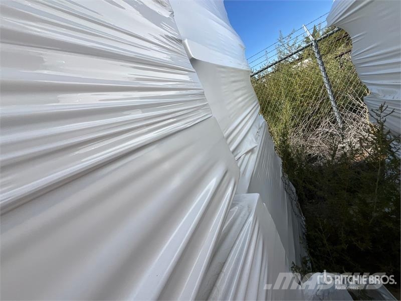  Quantity of 96 in x 48 in Polyiso Insulation 윈치, 호이스트 및 자재 리프트