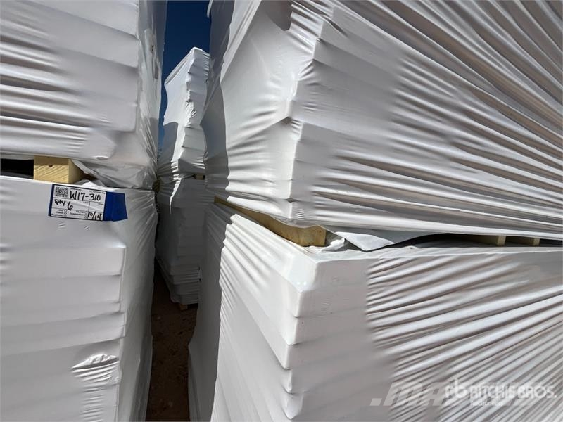  Quantity of 96 in x 48 in Polyiso Insulation 윈치, 호이스트 및 자재 리프트