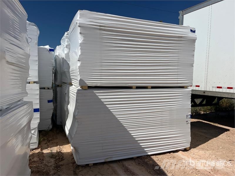 Quantity of 96 in x 48 in Polyiso Insulation 윈치, 호이스트 및 자재 리프트
