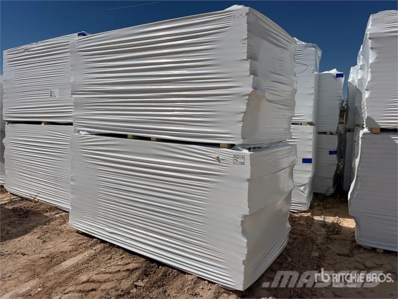  Quantity of 96 in x 48 in Polyiso Insulation 윈치, 호이스트 및 자재 리프트