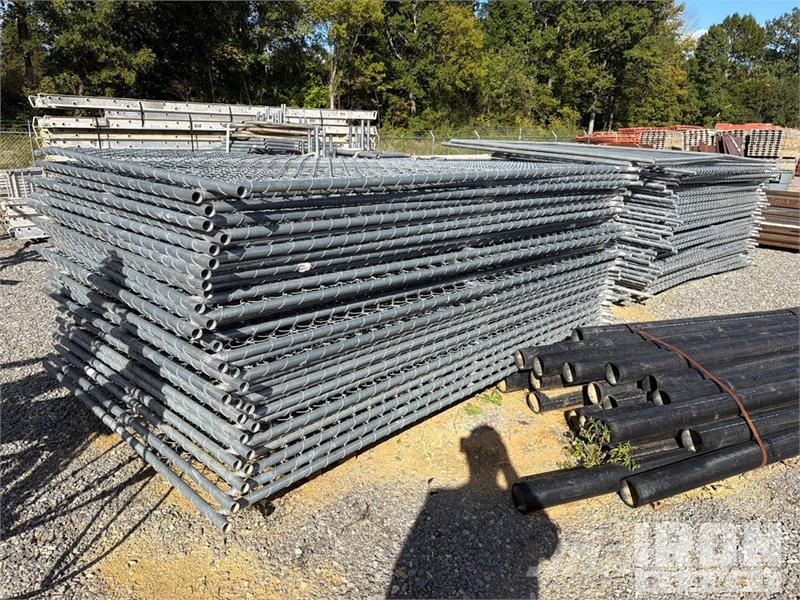  Quantity of (97) 12 ft x 6 ft (61Chainlink & 36 Wi مكونات أخرى