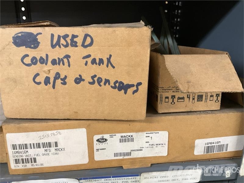  Quantity of Airbags, U-Joints and Misc. Parts Коммерческий транспорт - Другие