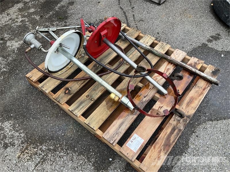  Quantity of Barrel Pumps مكونات أخرى