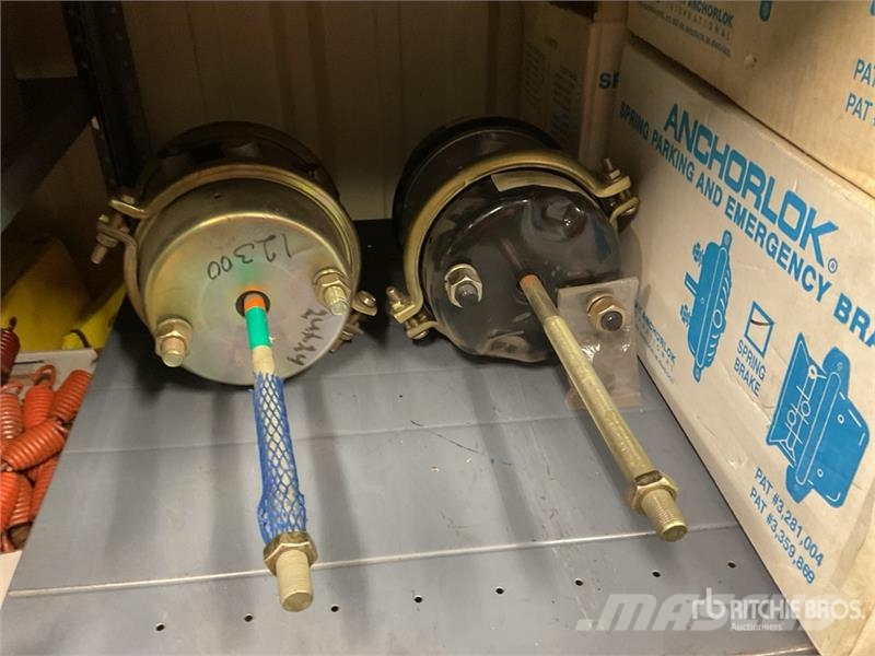  Quantity of Brake Chambers w/Misc. Brake Parts معدات النقل - غير ذلك