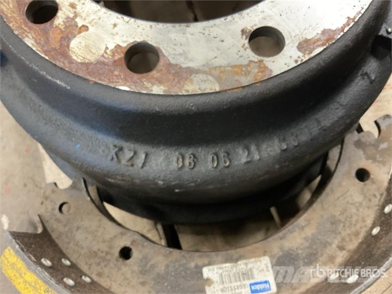 Quantity of Brake Drums w/Brake Shoes Otros componentes