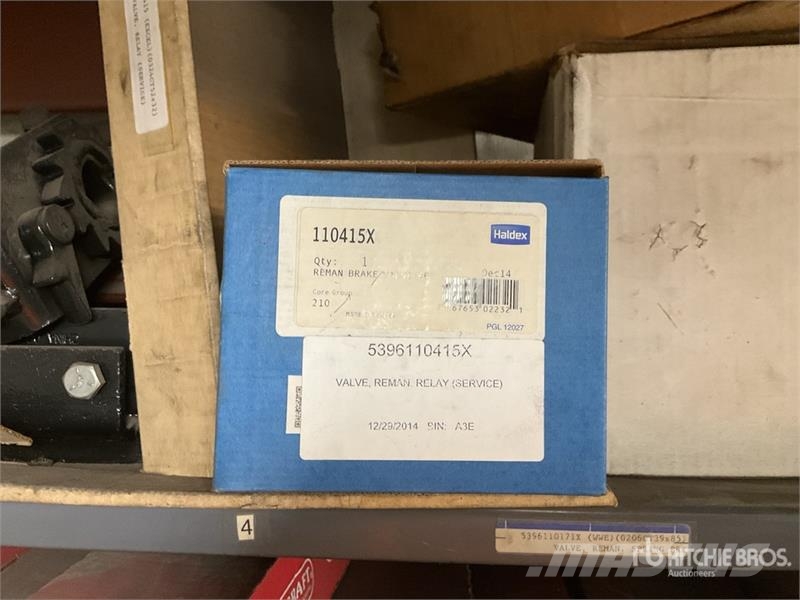  Quantity of Brake S-Cams, Wheels Spacers & Miscell مكونات أخرى