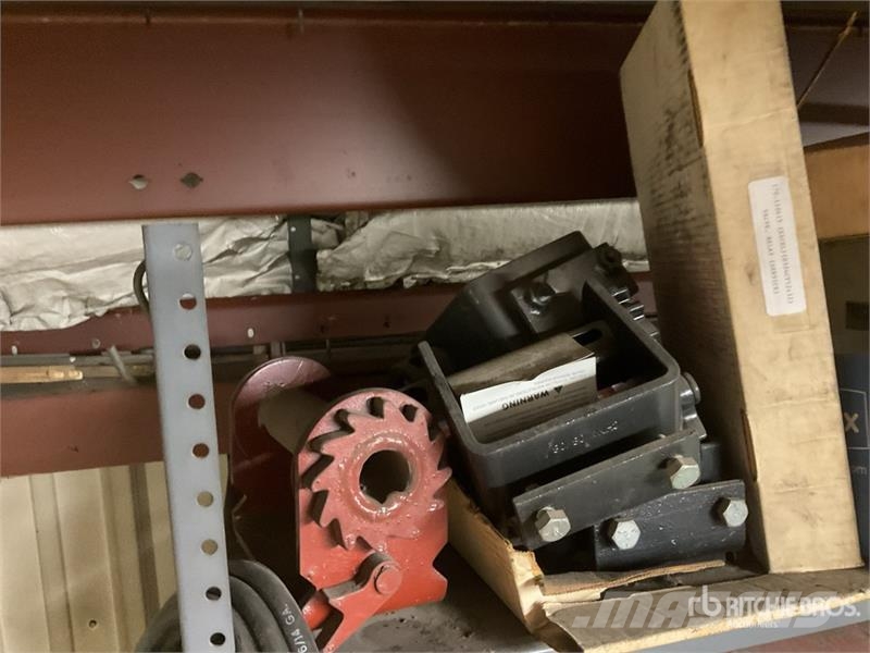  Quantity of Brake S-Cams, Wheels Spacers & Miscell مكونات أخرى