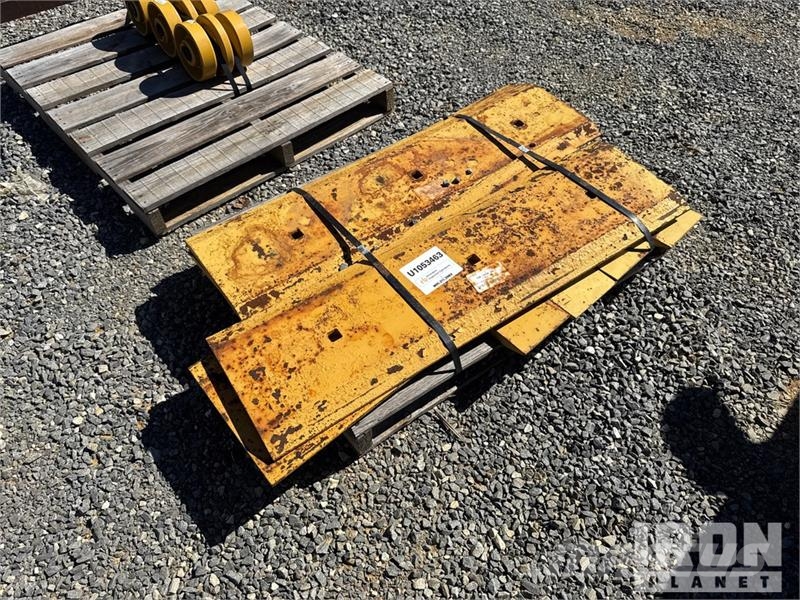  Quantity of Cat Undercarriage Parts (Unused) ملحقات أخرى للجرارات