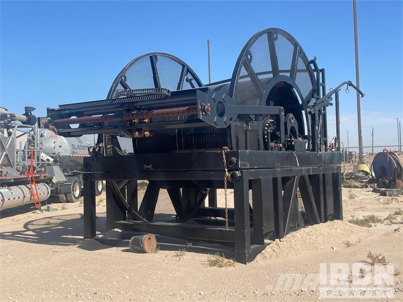 Quantity of Coil Tubing Reels & Stands Predelovalna oprema