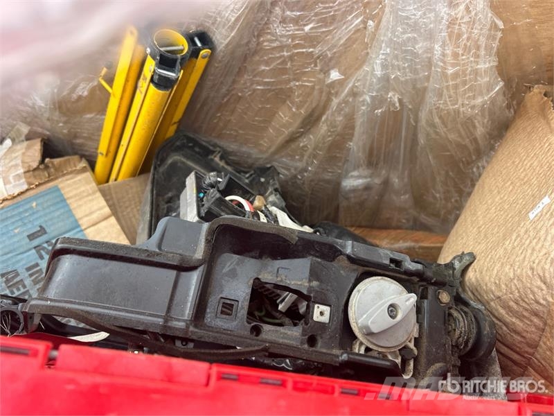  Quantity of Contractor Supplies معدات البناء - غير ذلك