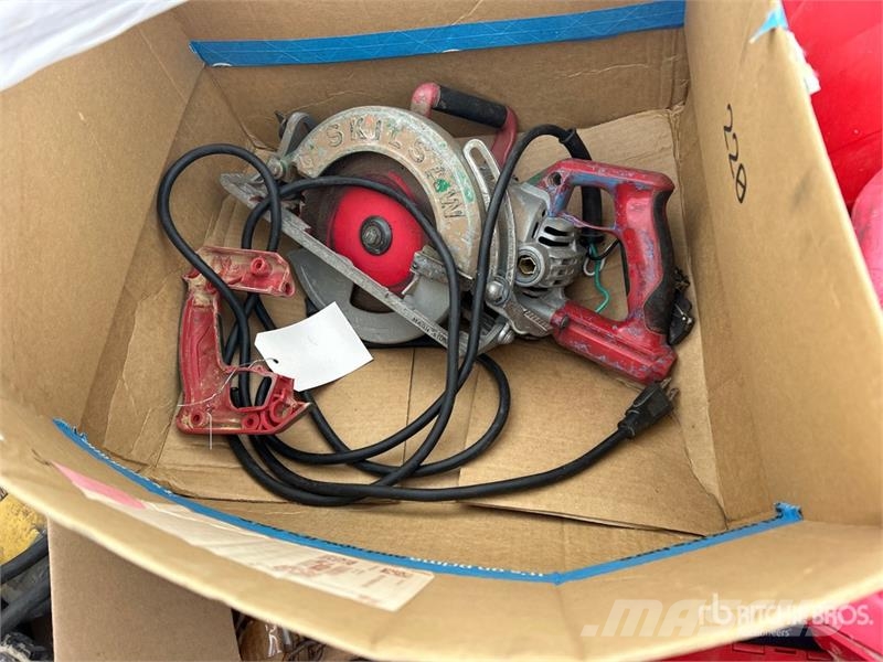  Quantity of Contractor Supplies معدات البناء - غير ذلك