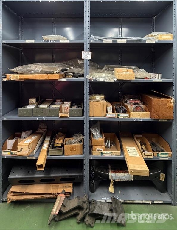 Quantity of Crossmembers w/Misc. Truck Parts 其他組件