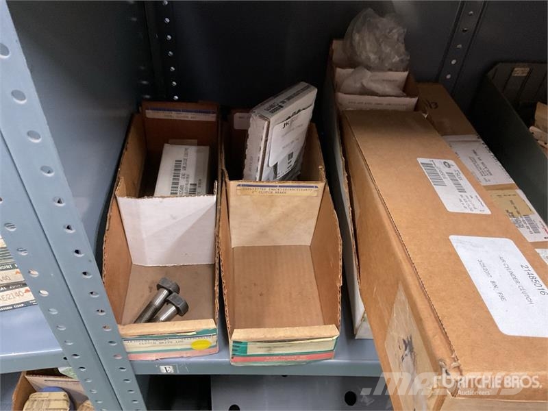 Quantity of Crossmembers w/Misc. Truck Parts 其他組件