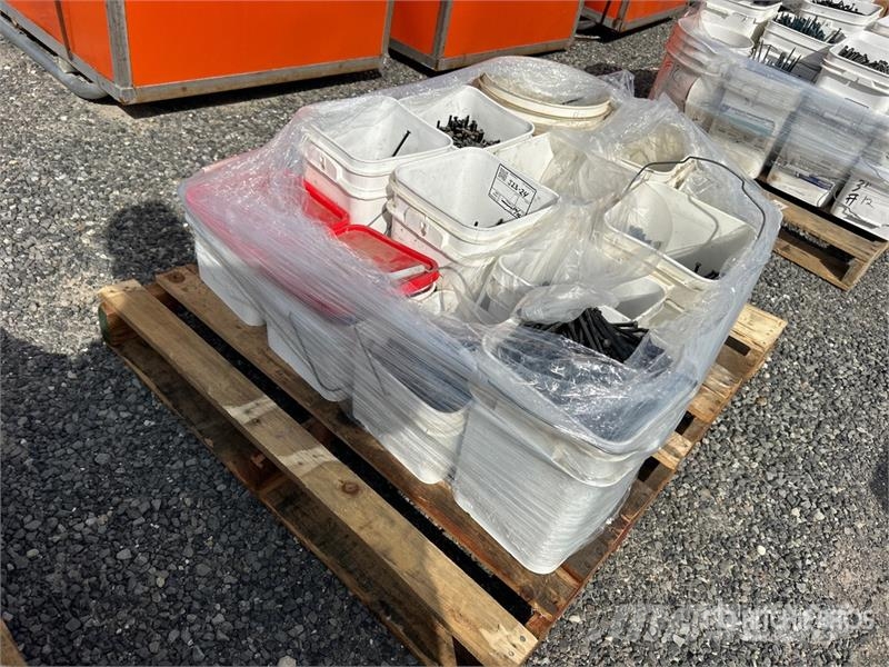  Quantity of Drill-Tec 8 in to 10 in Fasteners (Unu 其他