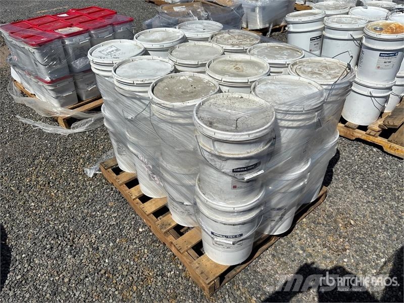 Quantity of Drill-Tec Pallet of Seam Plates 건설 장비 - 기타