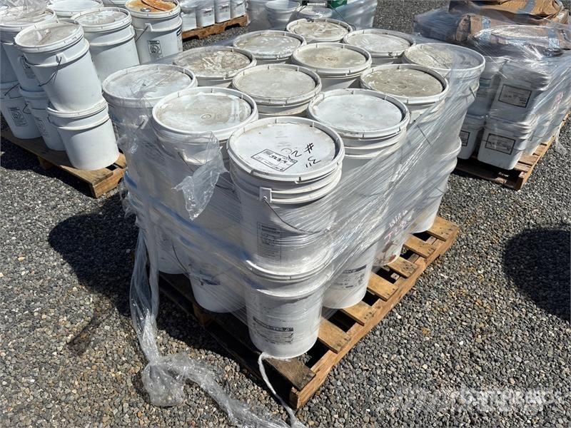 Quantity of Drill-Tec Pallet of Seam Plates 건설 장비 - 기타