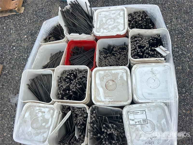 Quantity of Durolast Concrete Spikes (Unused) 건설 장비 - 기타