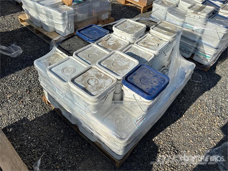Quantity of Durolast Pallet of 14 in Fasteners Építőipar - Egyebek