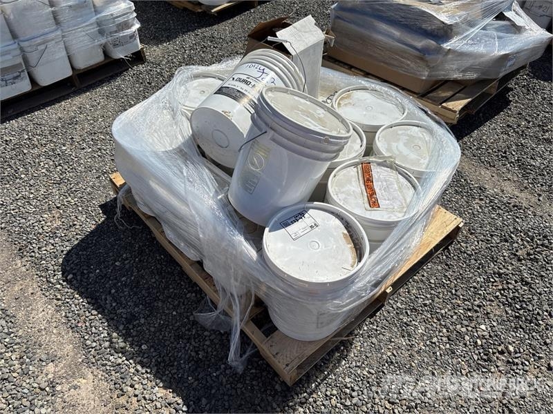 Quantity of Durolast Repatch Systems 건설 장비 - 기타