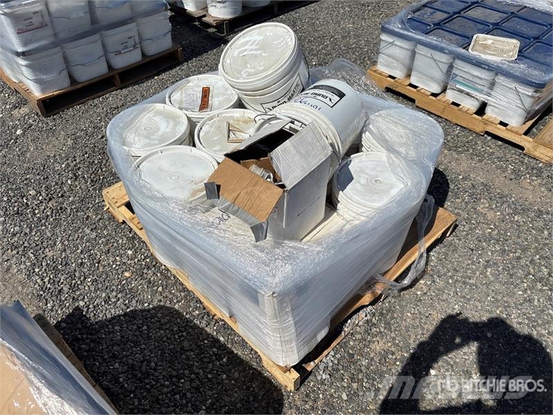 Quantity of Durolast Repatch Systems 건설 장비 - 기타