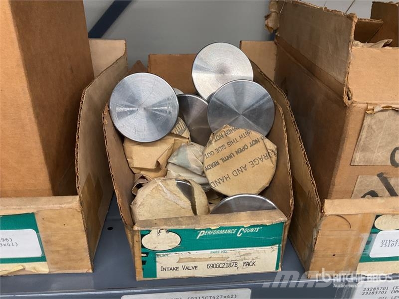 Quantity of Engine Shim Kit, Injectors, Valves, Oi 其他組件