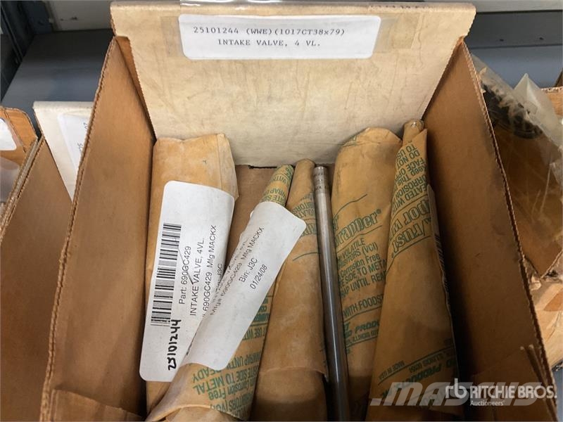 Quantity of Engine Shim Kit, Injectors, Valves, Oi 其他組件