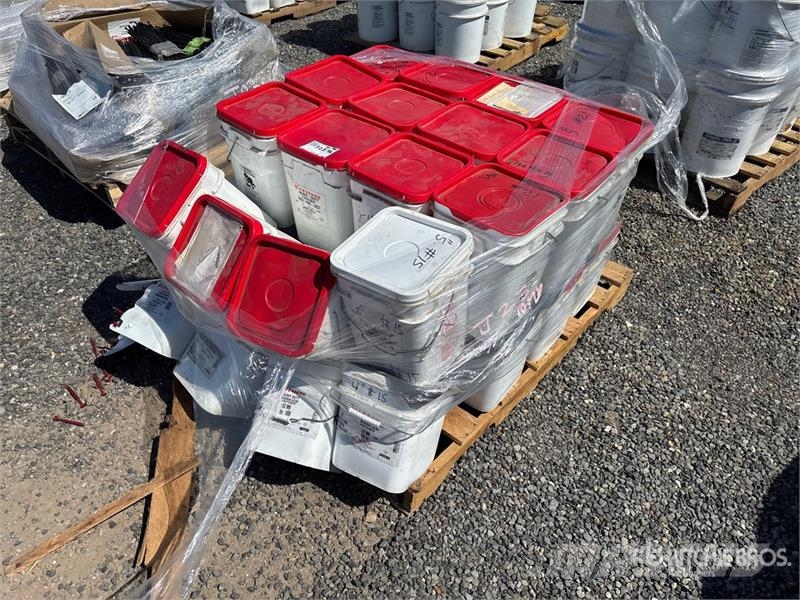 Quantity of Firestone Pallet of Fasteners 건설 장비 - 기타
