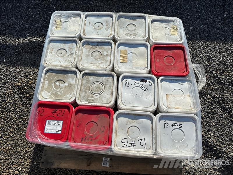 Quantity of Firestone Pallet of 12 In. Fasteners Būvniecība- Citi