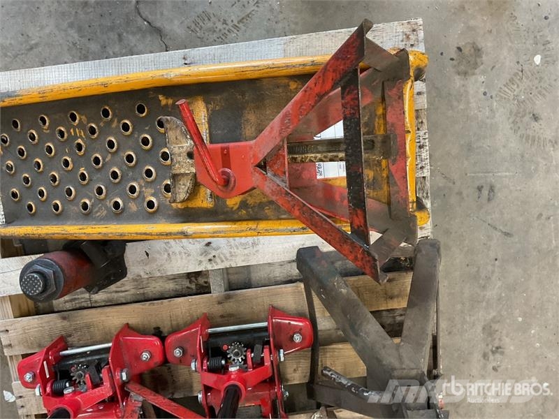  Quantity of Floor Jacks, Jack Stand, Ramps Other components