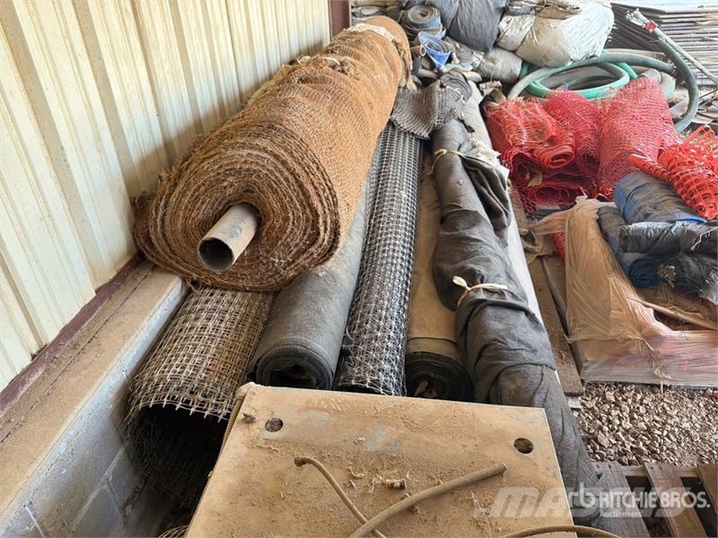Quantity of Geo Grid Ground Fabric & Erosion Contr Gradbeništvo - drugo