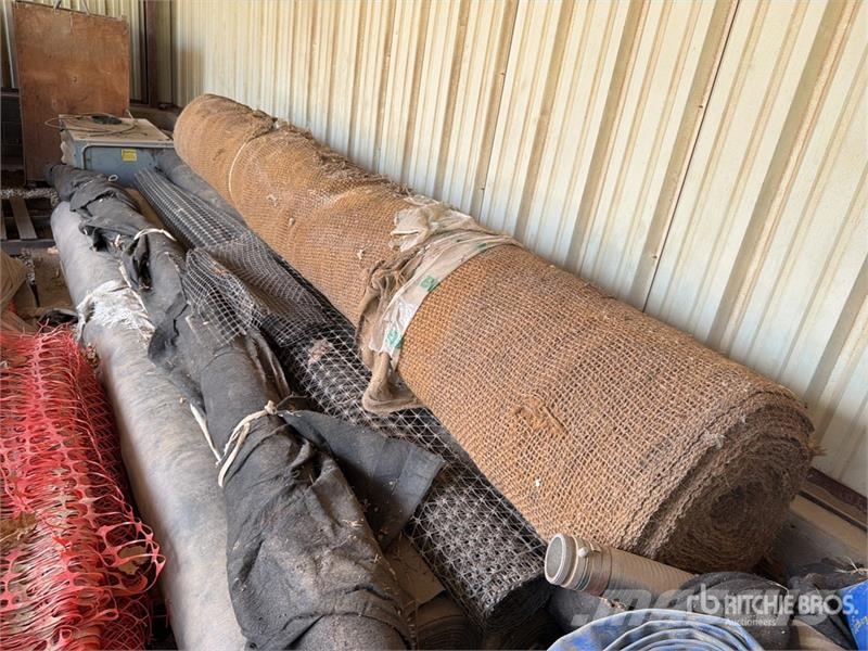 Quantity of Geo Grid Ground Fabric & Erosion Contr Gradbeništvo - drugo