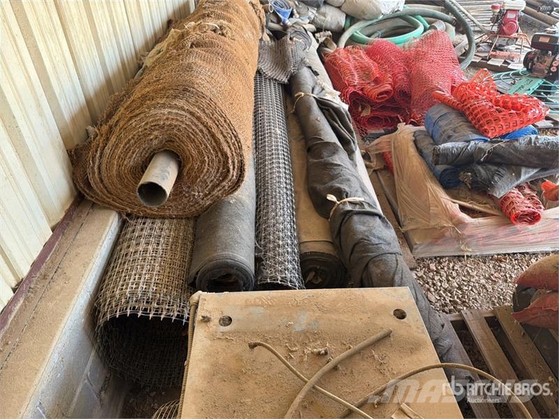 Quantity of Geo Grid Ground Fabric & Erosion Contr Gradbeništvo - drugo