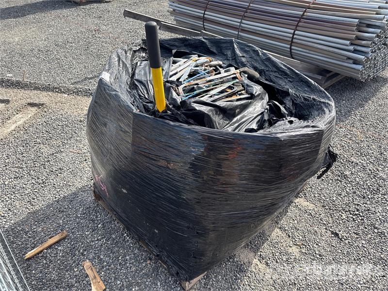 Quantity of Hack Saws Other components