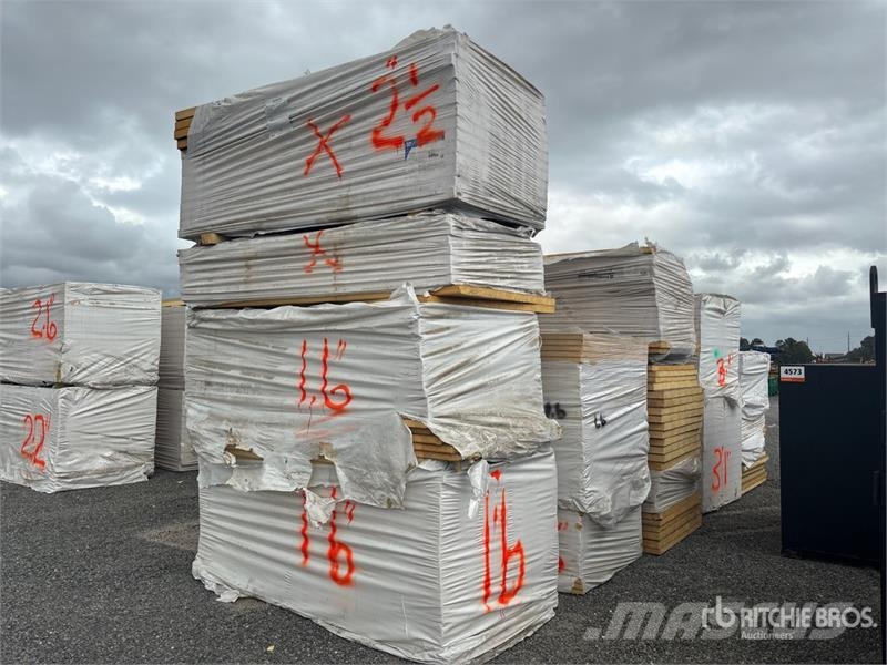  Quantity of    Iso Panels Talhas, guinchos e elevadores de materiais