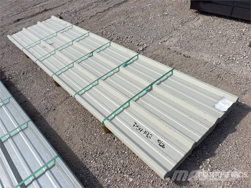 Quantity of Kit Containers 12 ft Steel R Panel - Pacēlāji, vinčas un materiālu lifti